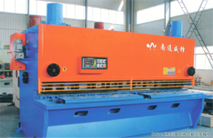 QC11K系列液压闸式数控剪板机